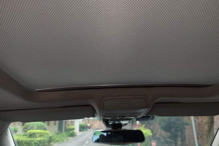 Used Volkswagen Tiguan 2013 1.8TSI Automatic Two-Wheel Drive Luxury Model Headliner