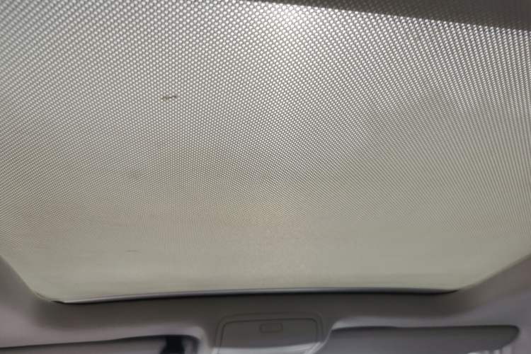 Used Volkswagen Tiguan 2013 1.8 TSI Automatic All-Wheel Drive Luxury Model Headliner