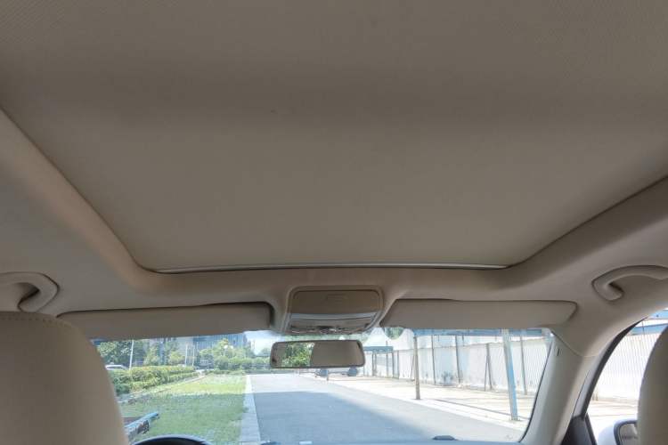 Used Volkswagen Tiguan 2013 1.8TSI Automatic Two-Wheel Drive Luxury Model Headliner