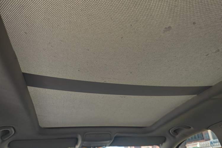 Used Volkswagen Tiguan 2013 1.8 TSI Automatic All-Wheel Drive Luxury Model Headliner