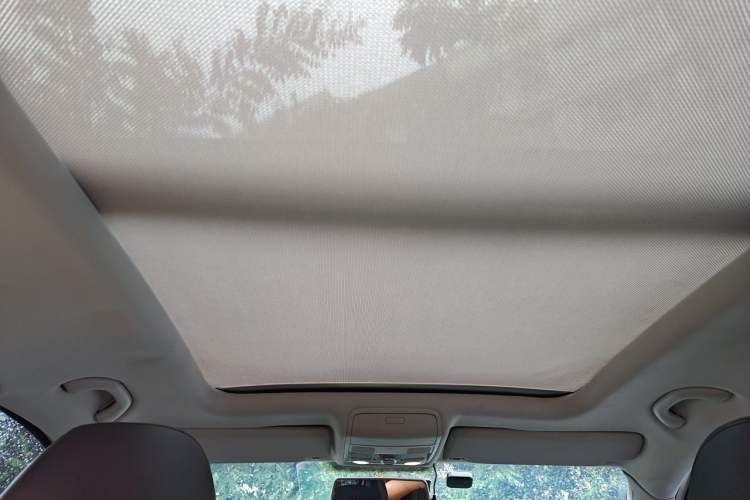 Used Volkswagen Tiguan 2013 1.8TSI Automatic Two-Wheel Drive Luxury Model Headliner