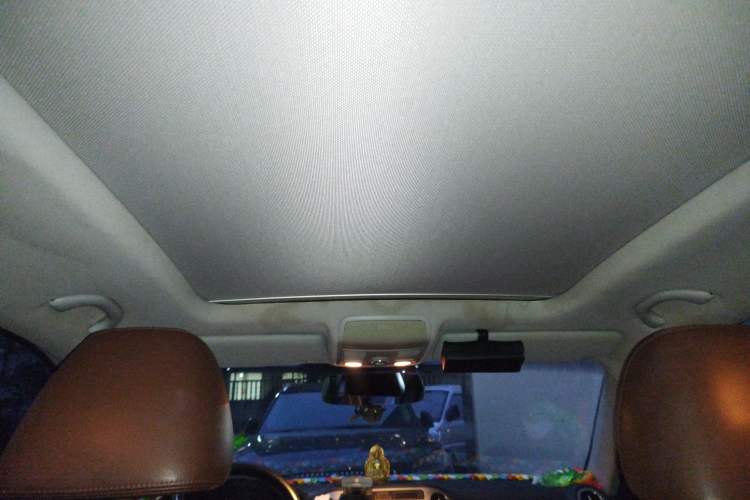 Used Volkswagen Tiguan 2013 1.8 TSI Automatic All-Wheel Drive Luxury Model Headliner