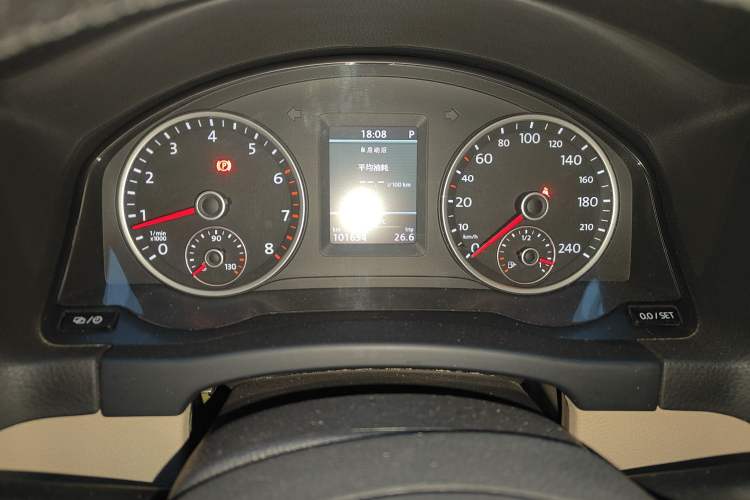 Used Volkswagen Tiguan 2013 1.8 TSI Automatic All-Wheel Drive Luxury Model Instrument Cluster