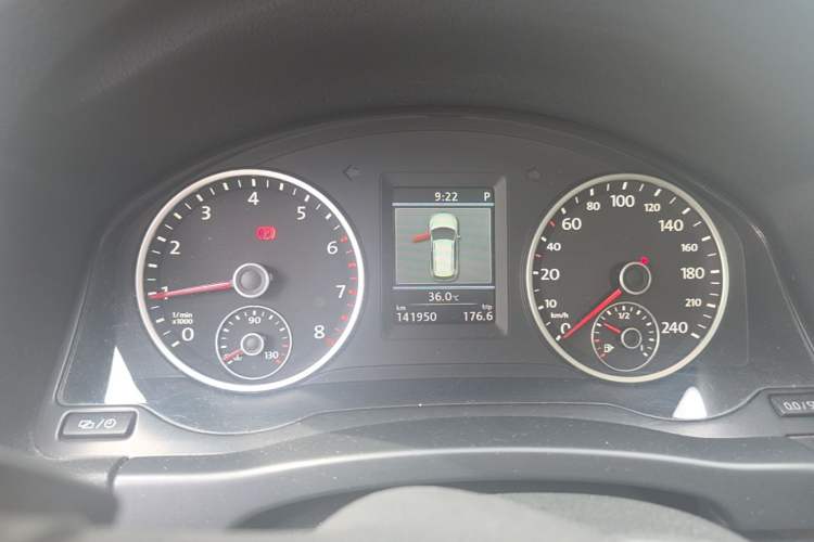 Used Volkswagen Tiguan 2013 2.0 TSI Automatic All-Wheel Drive Luxury Edition Instrument Cluster