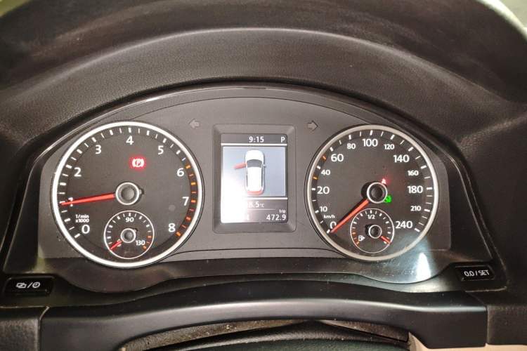 Used Volkswagen Tiguan 2013 1.8 TSI Automatic All-Wheel Drive Luxury Model Instrument Cluster