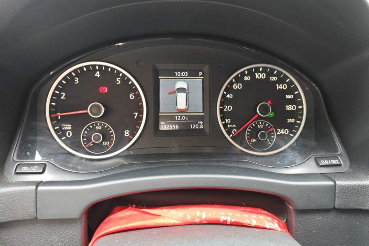 Used Volkswagen Tiguan 2013 1.8 TSI Automatic All-Wheel Drive Luxury Model Instrument Cluster
