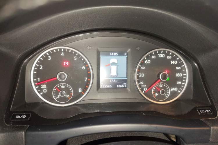 Used Volkswagen Tiguan 2013 1.8TSI Automatic Two-Wheel Drive Luxury Model Instrument Cluster