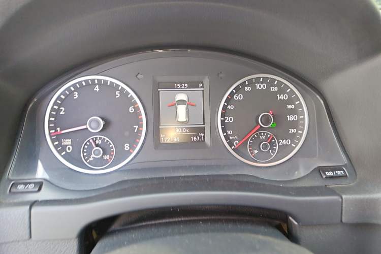 Used Volkswagen Tiguan 2013 2.0 TSI Automatic All-Wheel-Drive Flagship Edition Instrument Cluster