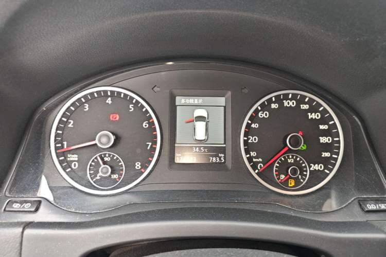 Used Volkswagen Tiguan 2013 2.0 TSI Automatic All-Wheel Drive Luxury Edition Instrument Cluster