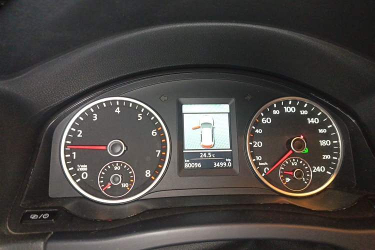 Used Volkswagen Tiguan 2013 1.8TSI Automatic Two-Wheel Drive Luxury Model Instrument Cluster