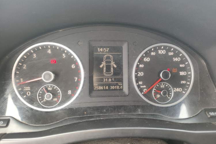 Used Volkswagen Tiguan 2013 1.8TSI Manual Two-Wheel Drive Trend Edition Instrument Cluster