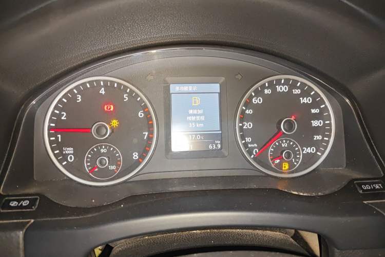 Used Volkswagen Tiguan 2013 1.8 TSI Automatic All-Wheel Drive Luxury Model Instrument Cluster