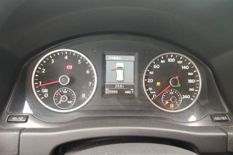 Used Volkswagen Tiguan 2013 2.0 TSI Automatic All-Wheel Drive Luxury Edition Instrument Cluster