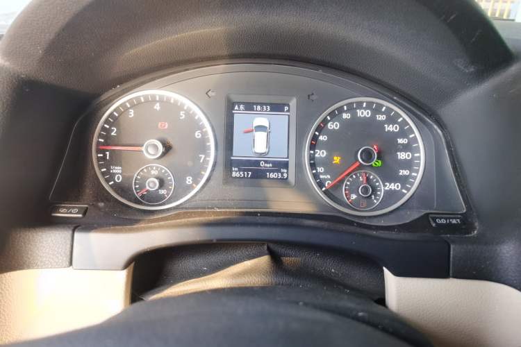Used Volkswagen Tiguan 2013 1.8 TSI Automatic All-Wheel Drive Luxury Model Instrument Cluster