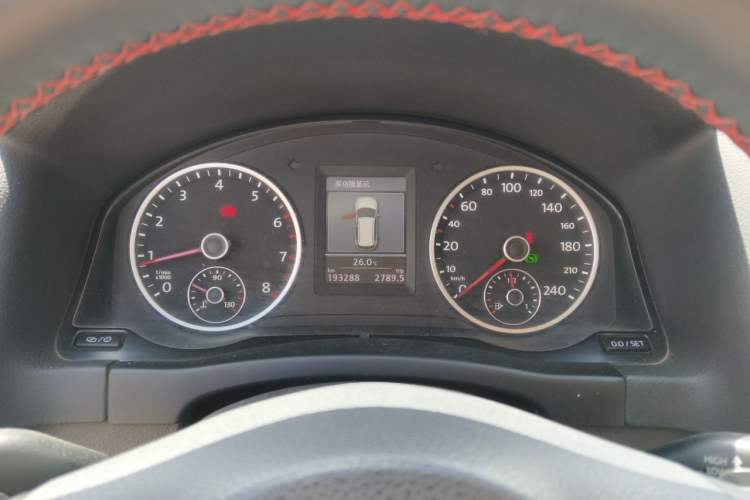 Used Volkswagen Tiguan 2013 1.8 TSI Automatic All-Wheel Drive Luxury Model Instrument Cluster