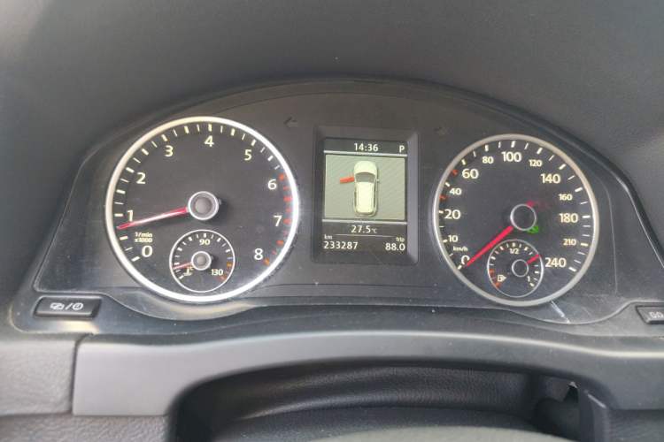 Used Volkswagen Tiguan 2013 1.8TSI Automatic Two-Wheel Drive Luxury Model Instrument Cluster