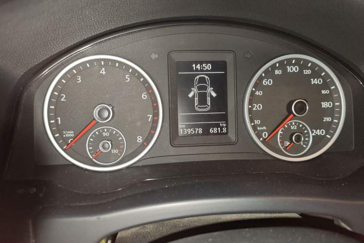 Used Volkswagen Tiguan 2013 1.8 TSI Automatic Two-Wheel Drive Comfort Edition Instrument Cluster