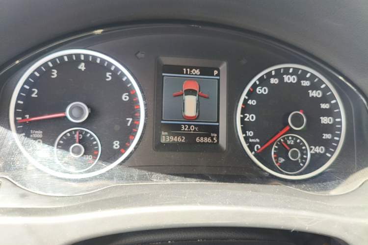 Used Volkswagen Tiguan  Instrument Cluster