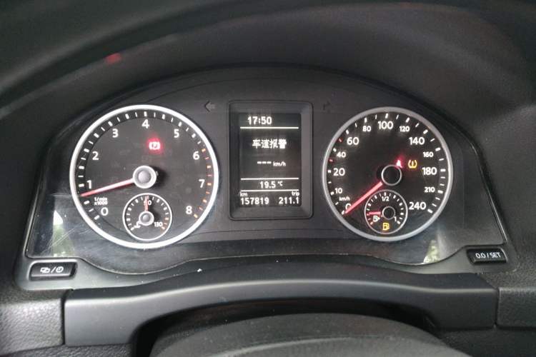 Used Volkswagen Tiguan 2013 1.4 TSI Manual Two-Wheel Drive BlueMotion Edition Instrument Cluster