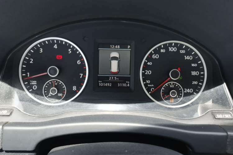 Used Volkswagen Tiguan 2013 1.8 TSI Automatic All-Wheel Drive Luxury Model Instrument Cluster