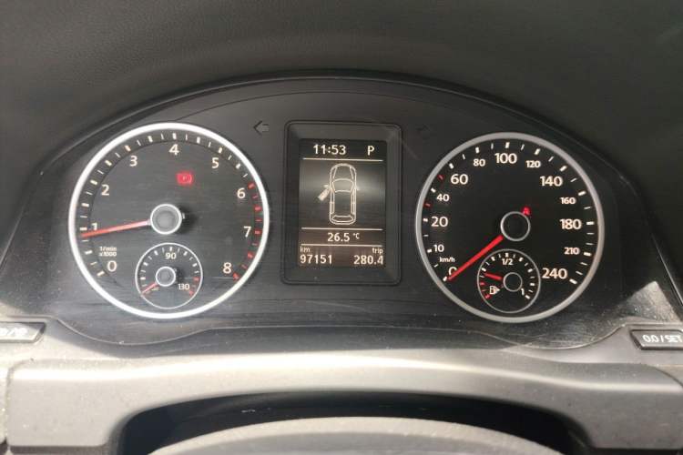 Used Volkswagen Tiguan 2013 1.8TSI Automatic Two-Wheel Drive Trend Edition Instrument Cluster