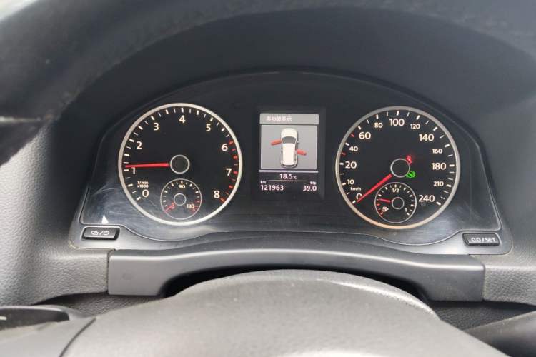 Used Volkswagen Tiguan 2013 2.0 TSI Automatic All-Wheel-Drive Flagship Edition Instrument Cluster