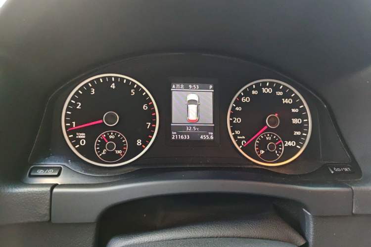 Used Volkswagen Tiguan 2013 1.8TSI Automatic Two-Wheel Drive Luxury Model Instrument Cluster