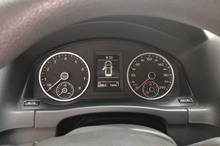 Used Volkswagen Tiguan 2013 1.8TSI Automatic Two-Wheel Drive Trend Edition Instrument Cluster