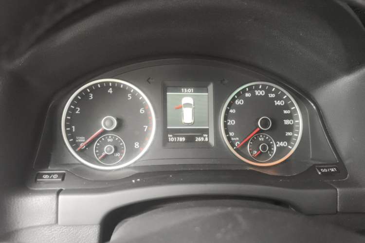 Used Volkswagen Tiguan 2013 2.0 TSI Automatic All-Wheel-Drive Flagship Edition Instrument Cluster