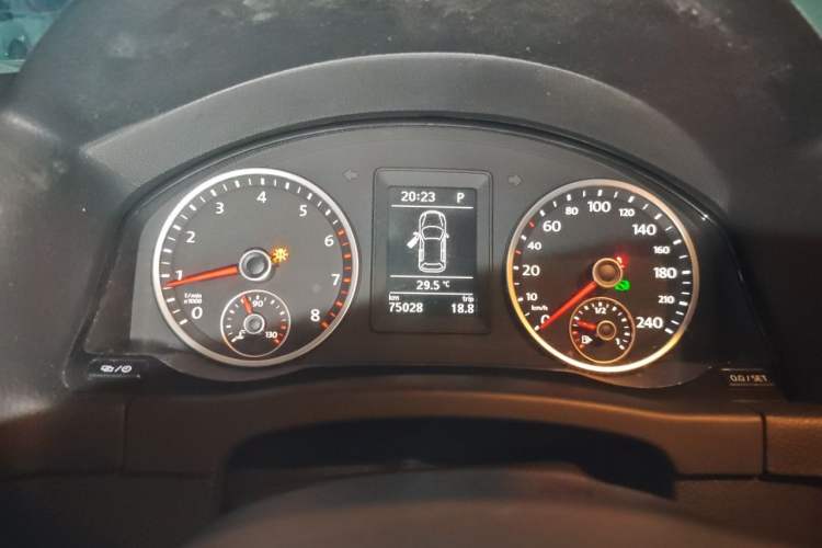 Used Volkswagen Tiguan 2013 1.8 TSI Automatic Two-Wheel Drive Comfort Edition Instrument Cluster