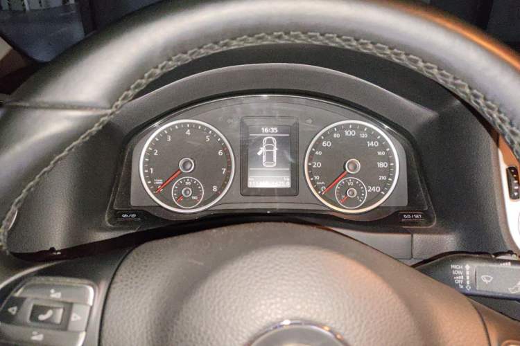 Used Volkswagen Tiguan 2013 1.8 TSI Automatic Two-Wheel Drive Comfort Edition Instrument Cluster