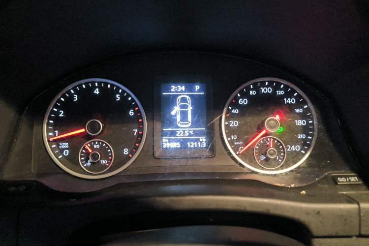 Used Volkswagen Tiguan 2013 1.8 TSI Automatic Two-Wheel Drive Comfort Edition Instrument Cluster