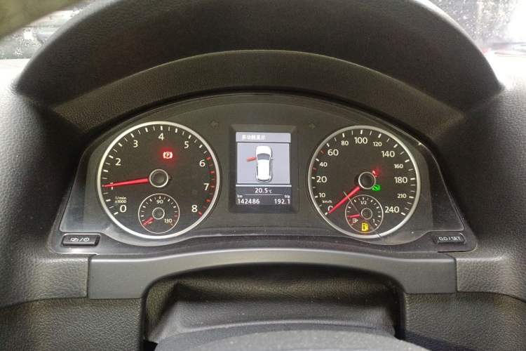 Used Volkswagen Tiguan 2013 2.0 TSI Automatic All-Wheel Drive Luxury Edition Instrument Cluster
