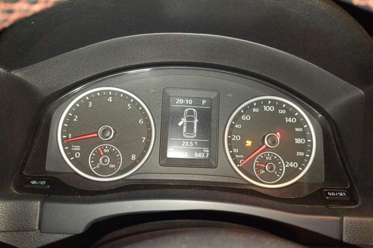 Used Volkswagen Tiguan 2013 1.8TSI Automatic All-Wheel-Drive Comfort Edition Instrument Cluster