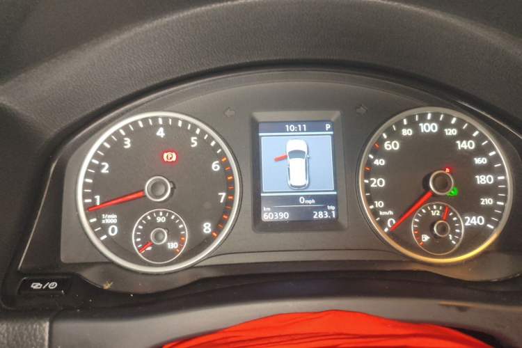 Used Volkswagen Tiguan 2013 2.0 TSI Automatic All-Wheel-Drive Flagship Edition Instrument Cluster