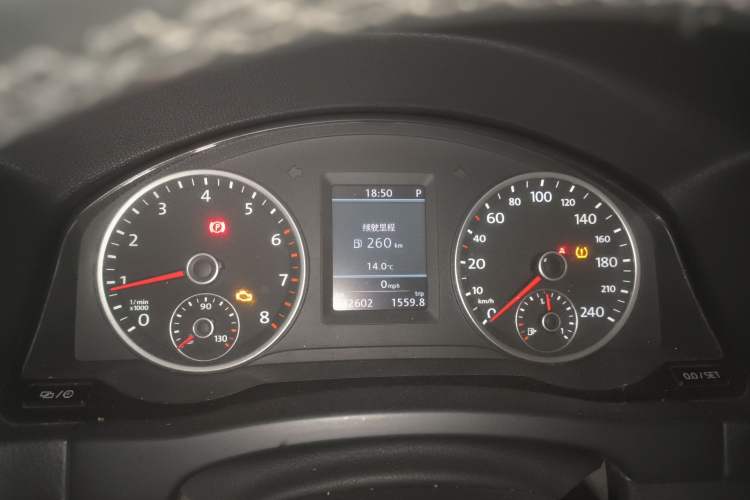 Used Volkswagen Tiguan 2013 1.8 TSI Automatic All-Wheel Drive Luxury Model Instrument Cluster