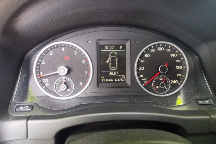 Used Volkswagen Tiguan 2013 1.8TSI Automatic Two-Wheel Drive Trend Edition Instrument Cluster