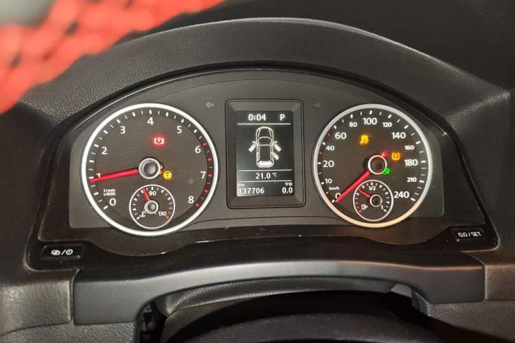 Used Volkswagen Tiguan 2013 1.8TSI Automatic Two-Wheel Drive Trend Edition Instrument Cluster