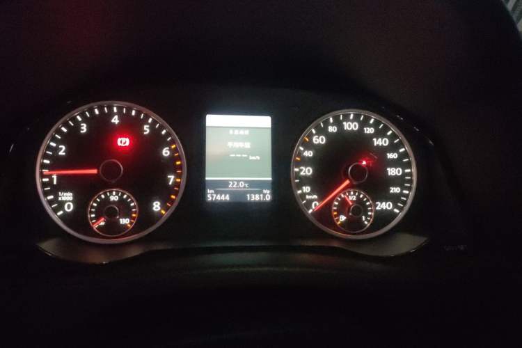 Used Volkswagen Tiguan 2013 2.0 TSI Automatic All-Wheel-Drive Flagship Edition Instrument Cluster