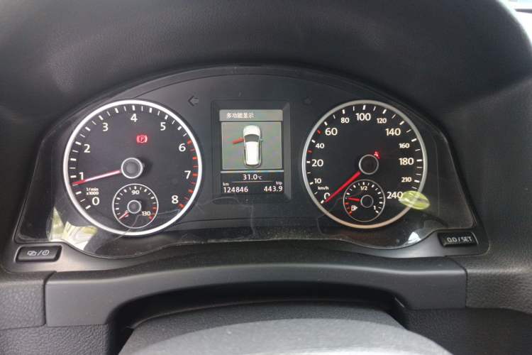 Used Volkswagen Tiguan 2013 1.8 TSI Automatic All-Wheel Drive Luxury Model Instrument Cluster