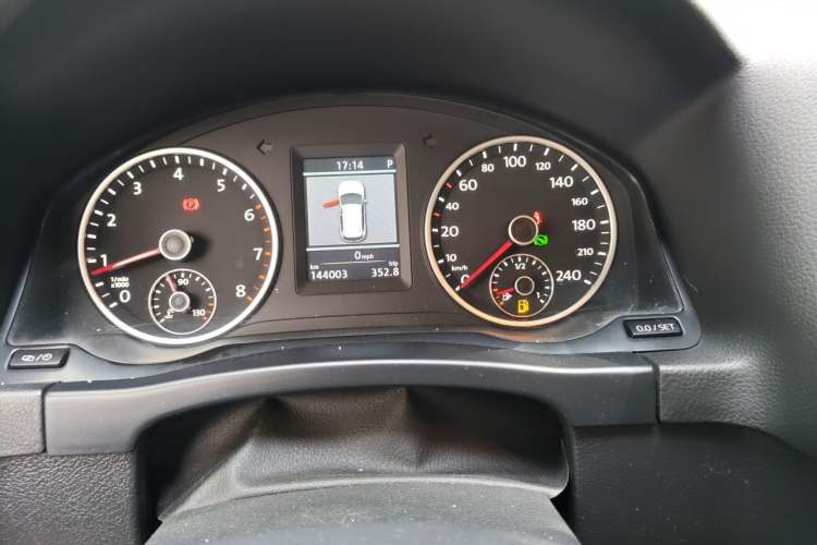 Used Volkswagen Tiguan 2013 1.8TSI Automatic Two-Wheel Drive Luxury Model Instrument Cluster