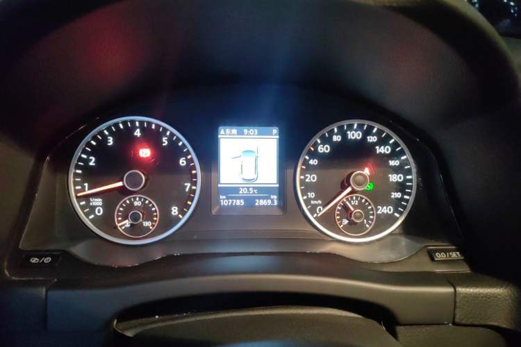 Used Volkswagen Tiguan 2013 2.0 TSI Automatic All-Wheel Drive Luxury Edition Instrument Cluster