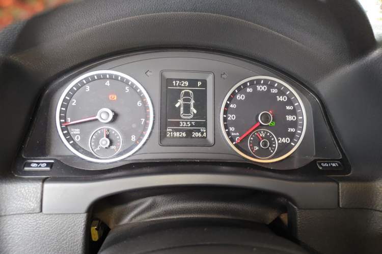 Used Volkswagen Tiguan 2013 1.8TSI Automatic All-Wheel-Drive Comfort Edition Instrument Cluster