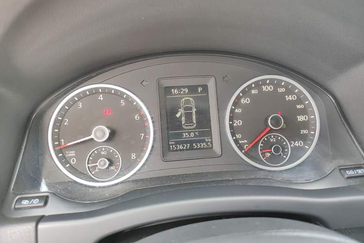 Used Volkswagen Tiguan 2013 1.8TSI Automatic Two-Wheel Drive Trend Edition Instrument Cluster