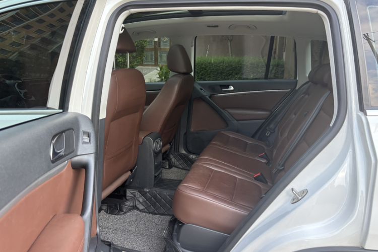 Used Volkswagen Tiguan 2013 1.8TSI Automatic Two-Wheel Drive Luxury Model Interior 1