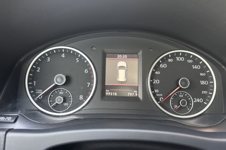 Used Volkswagen Tiguan 2013 1.8TSI Automatic Two-Wheel Drive Luxury Model Interior 11