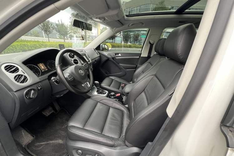 Used Volkswagen Tiguan 2013 1.8TSI Automatic Two-Wheel Drive Luxury Model Interior 2
