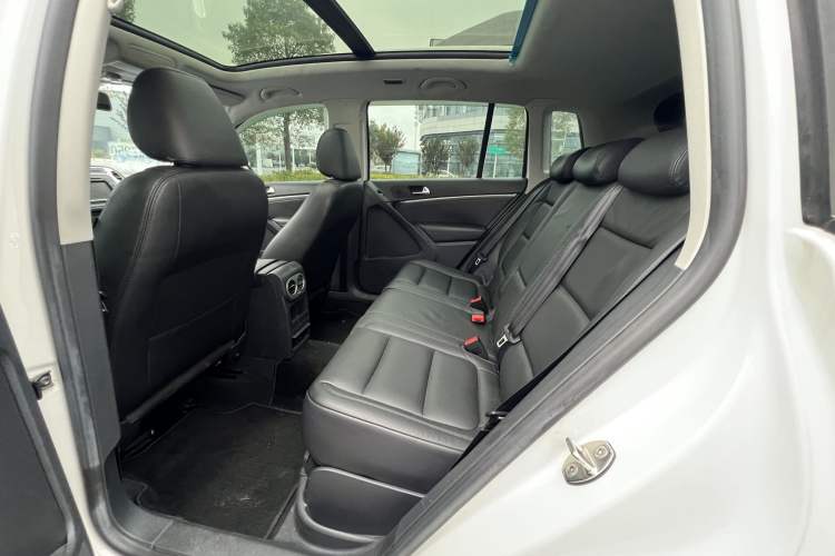Used Volkswagen Tiguan 2013 1.8TSI Automatic Two-Wheel Drive Luxury Model Interior 3
