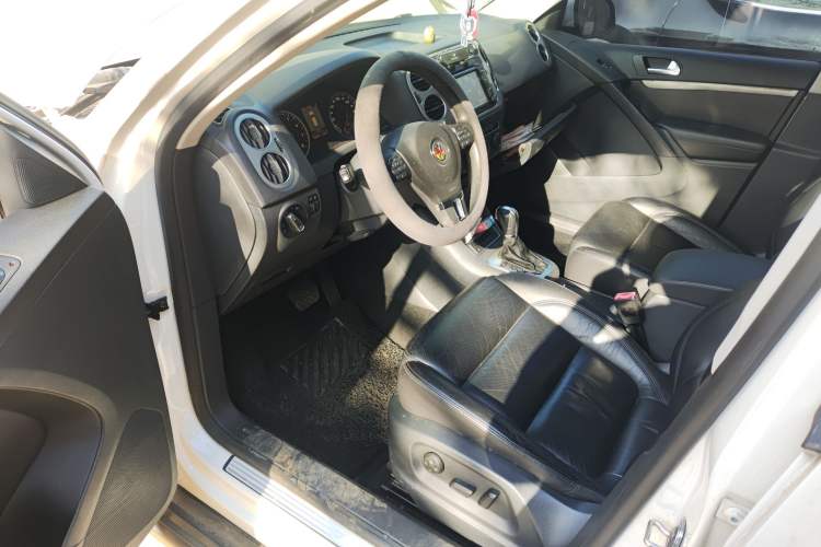 Used Volkswagen Tiguan 2013 1.8TSI Automatic Two-Wheel Drive Luxury Model Interior 3