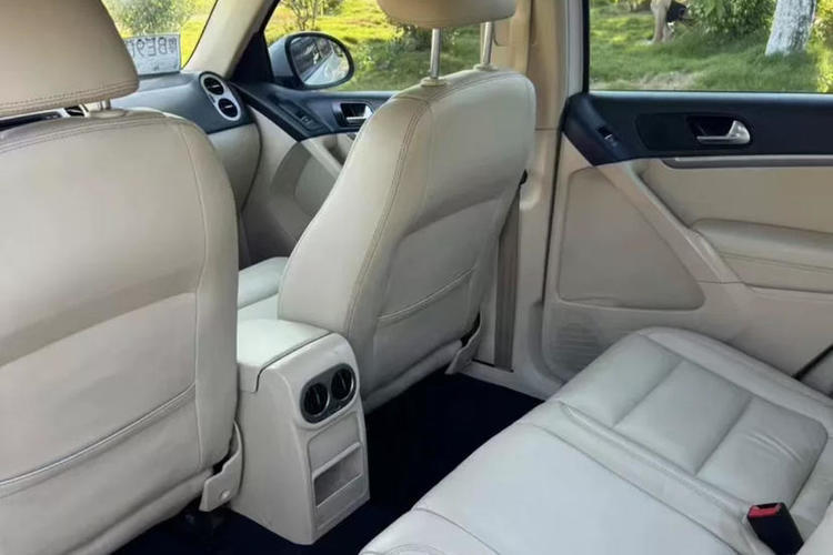 Used Volkswagen Tiguan 2013 1.8TSI Automatic Two-Wheel Drive Trend Edition Interior 4